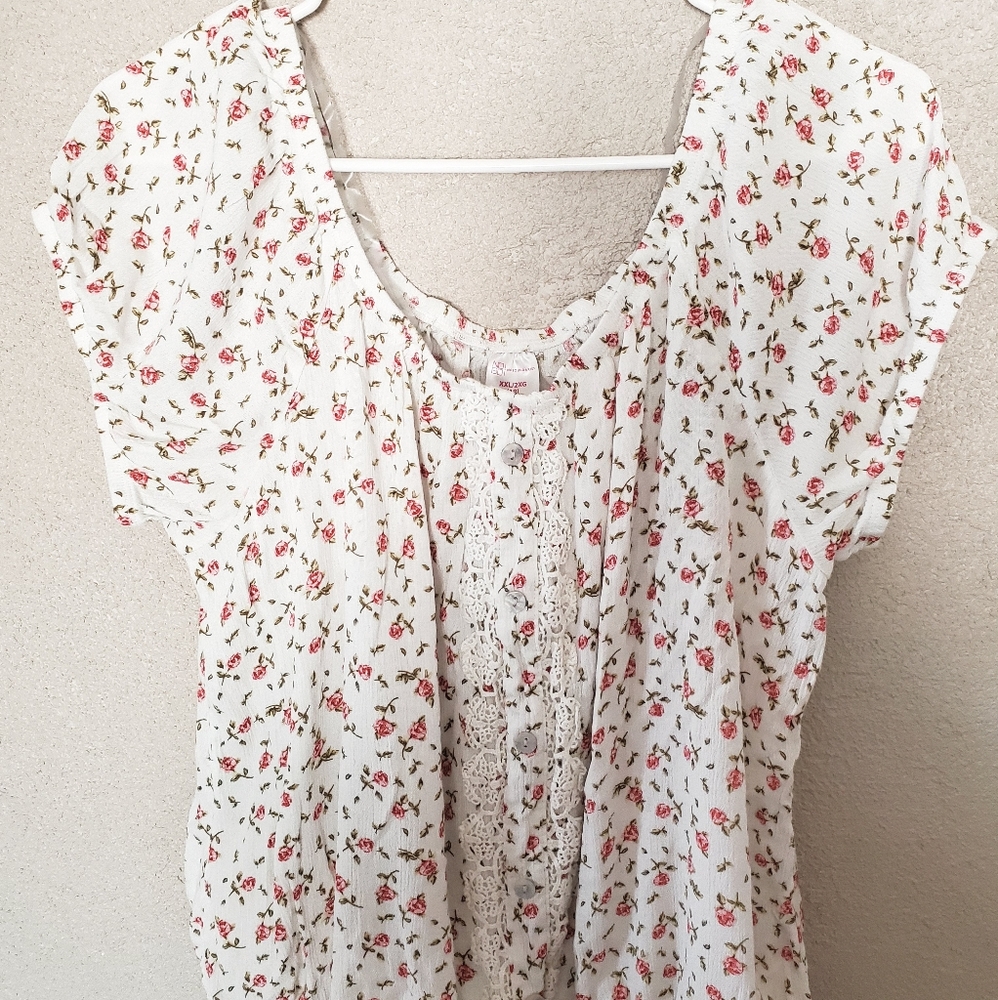 Floral blouse good conditions!!! polyester XXL